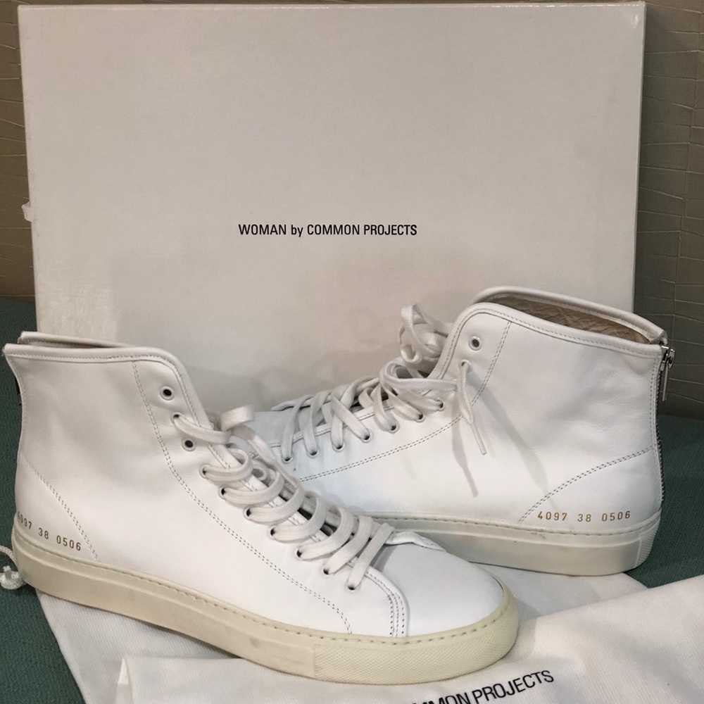 Women’s shoes